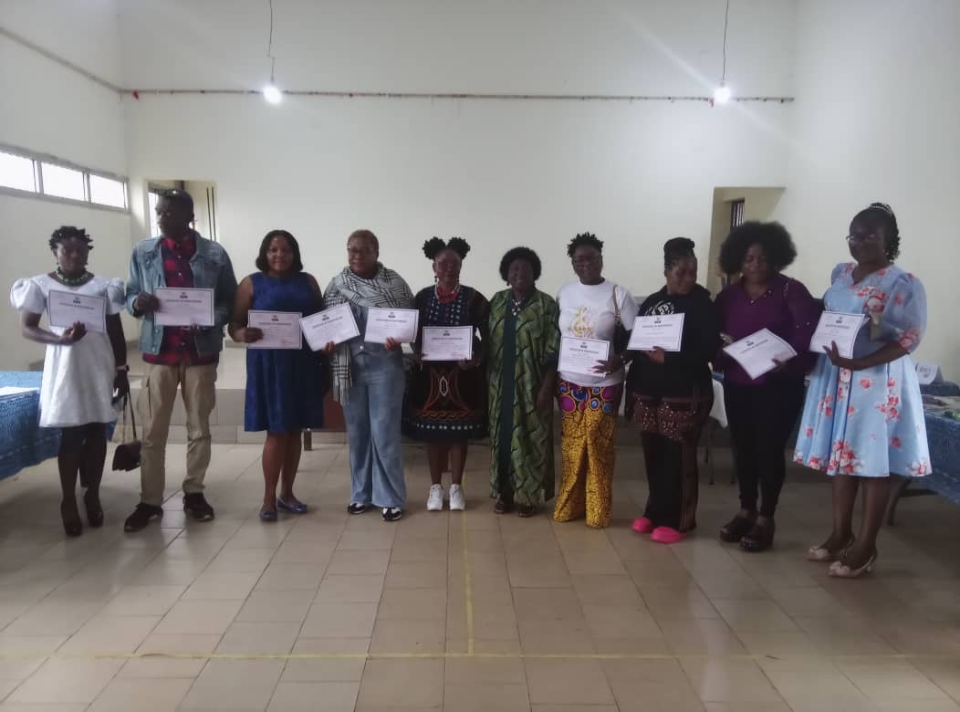 kids with certificates